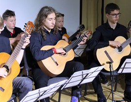 1 ŁÓDZKA ORKIESTRA GITAROWA Muzyka Filmowa 2022