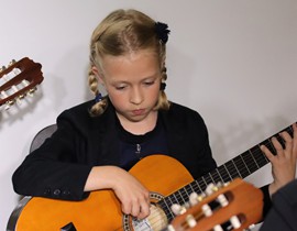 1 ŁÓDZKA ORKIESTRA GITAROWA Muzyka Filmowa 2022