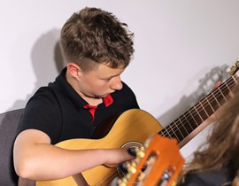 1 ŁÓDZKA ORKIESTRA GITAROWA Muzyka Filmowa 2022