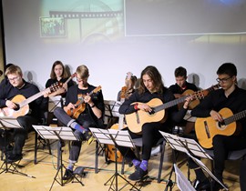 1 ŁÓDZKA ORKIESTRA GITAROWA Muzyka Filmowa 2022