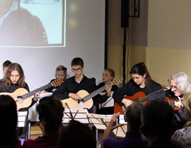 1 ŁÓDZKA ORKIESTRA GITAROWA Muzyka Filmowa 2022