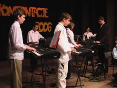 2006
