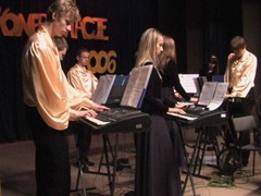 2006